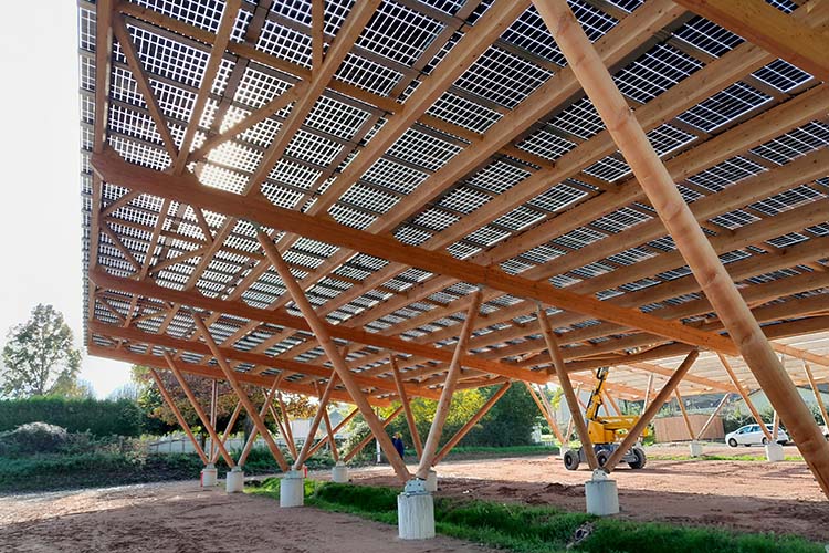 ombriere solaire photovoltaique saint-denis-de-cabanne (3)
