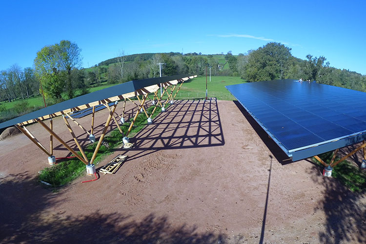 ombriere solaire photovoltaique saint-denis-de-cabanne (4)